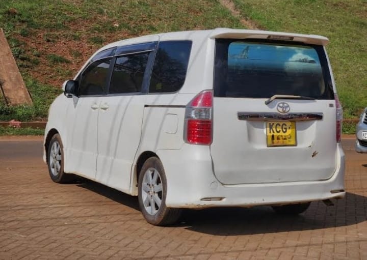 Toyota Premio